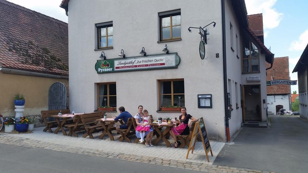 Zur Frischen Quelle Hotel Oberasbach Exterior photo